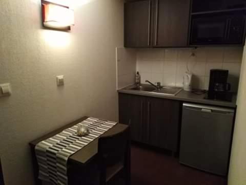 Studio Privatif Dans Hotel Residence Nimes Gare Exteriér fotografie